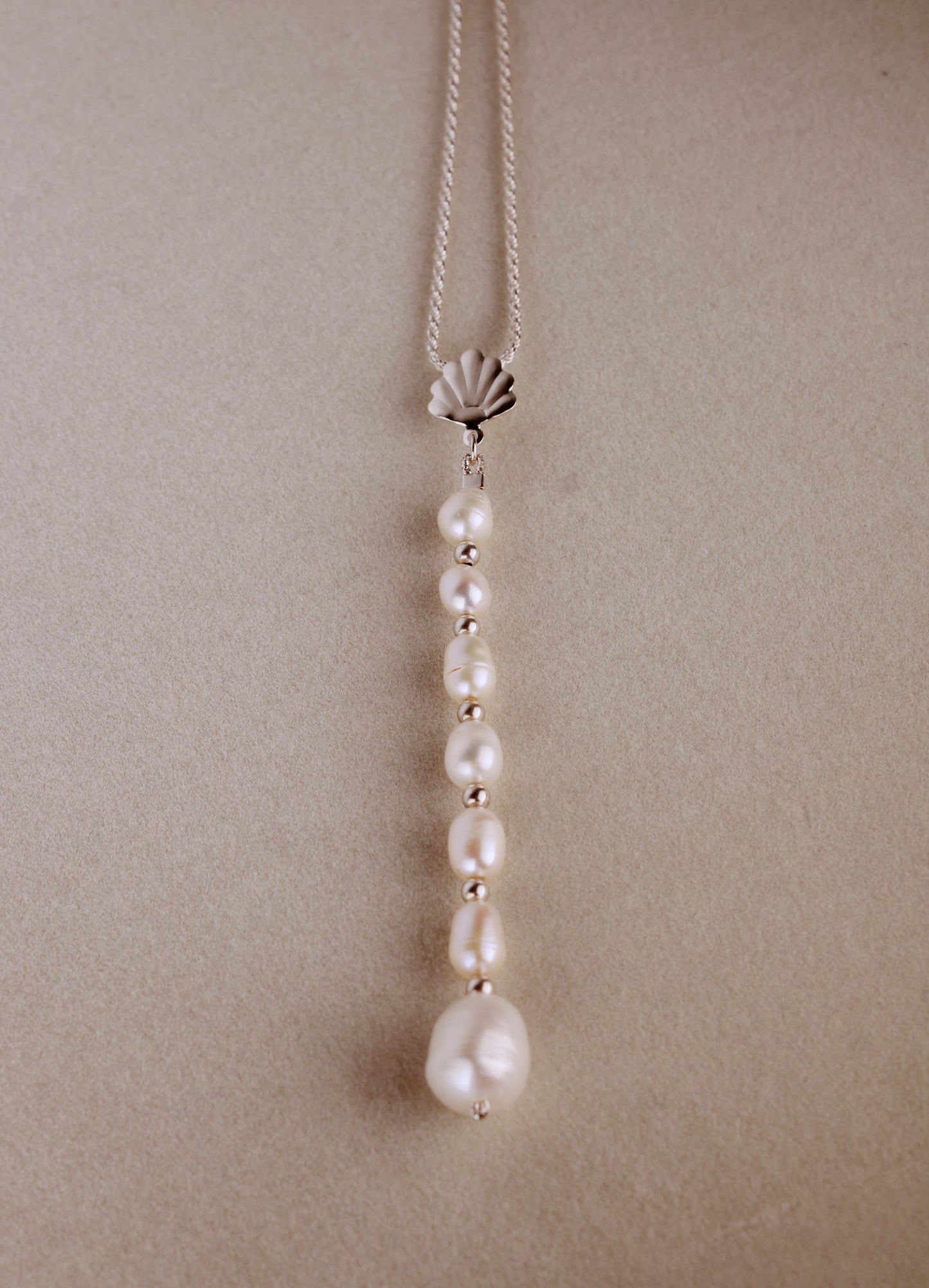 Verticlam Pearls Pendant